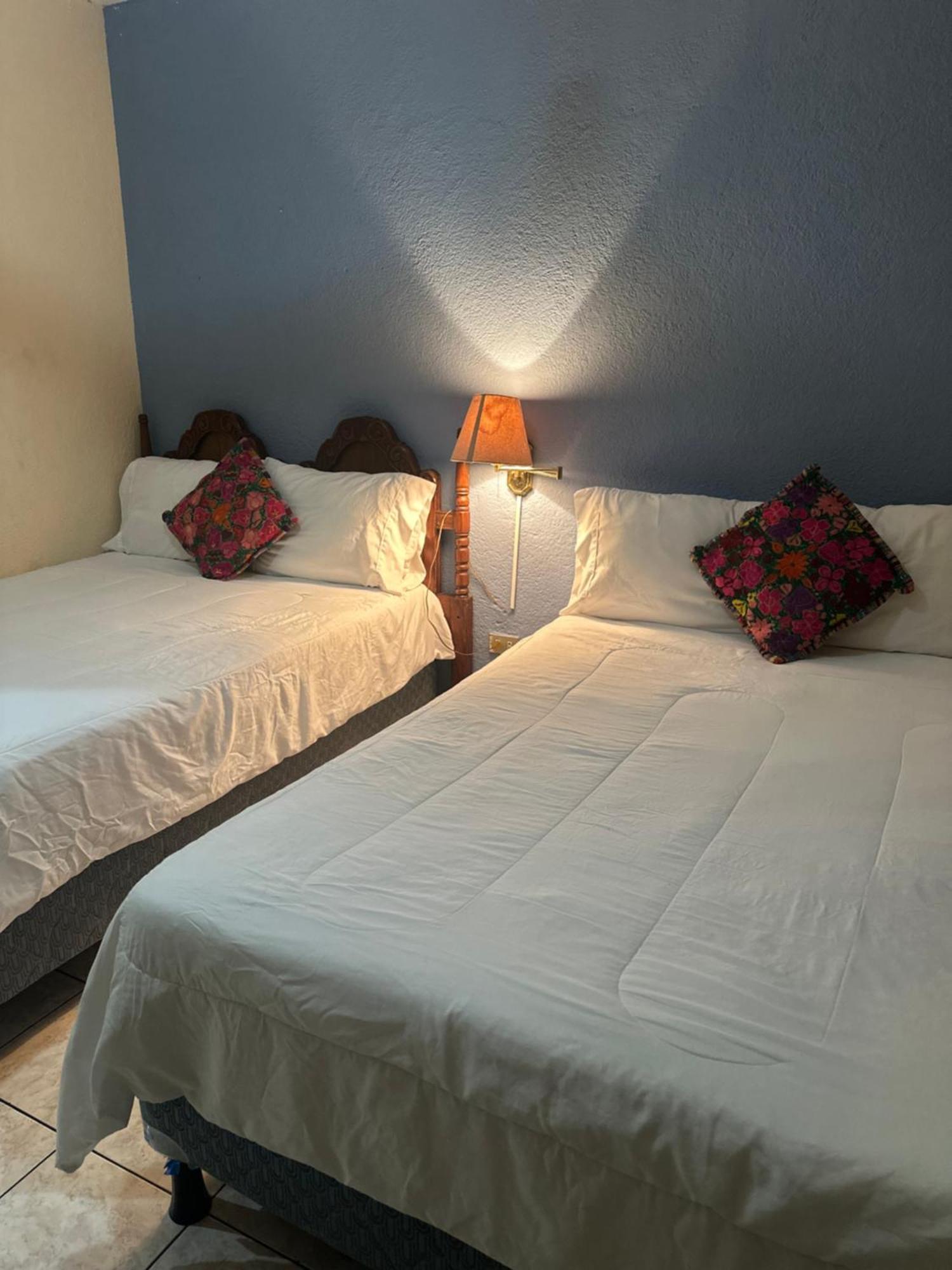Don Valentino Hotel Antigua Luaran gambar