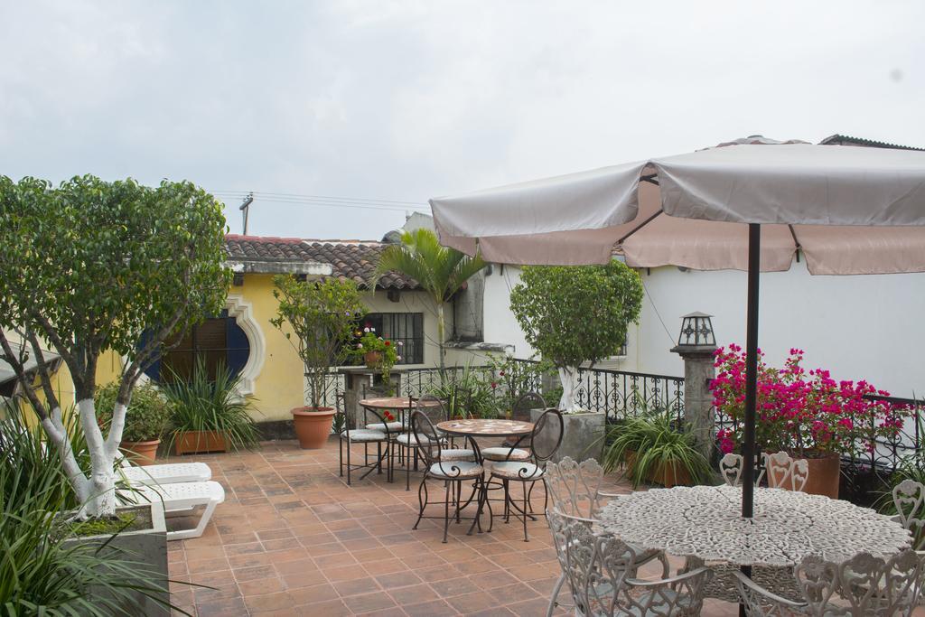 Don Valentino Hotel Antigua Luaran gambar