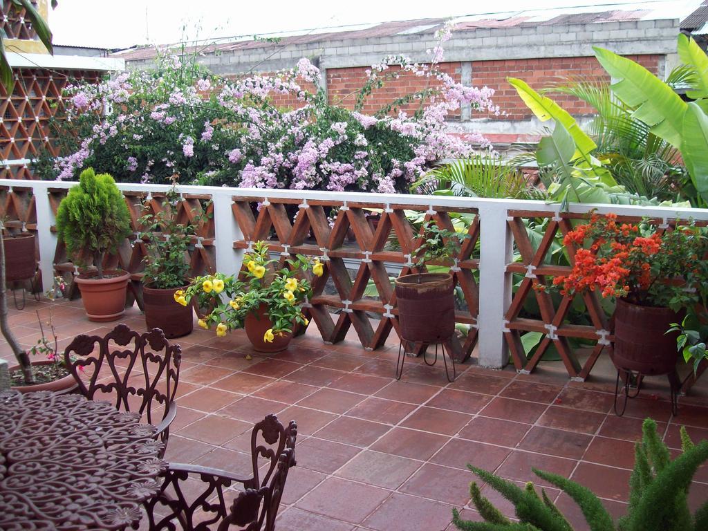 Don Valentino Hotel Antigua Luaran gambar